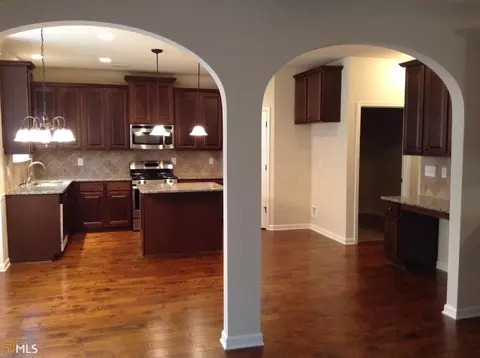 6840 Diamond Dr, Rex, GA 30273 photo 14