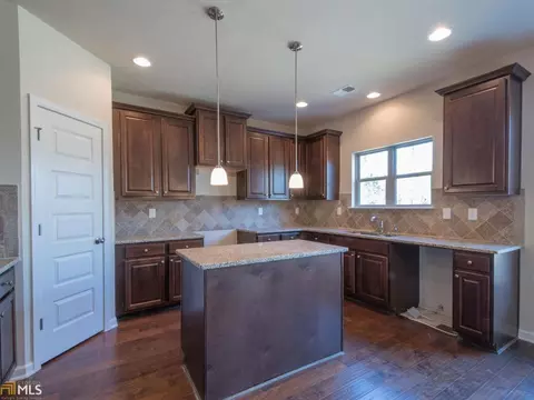 6840 Diamond Dr, Rex, GA 30273 photo 23