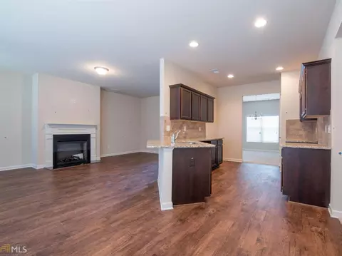 385 Silver Ridge Rd, Covington, GA 30016 photo 3