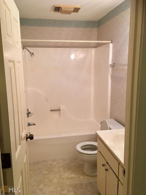1828 Pine Forest Cir, Dublin, GA 31021 photo 3