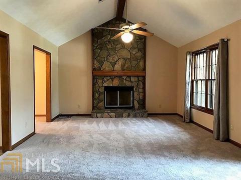 145 Lakeside Dr, Covington, GA 30016 photo 3