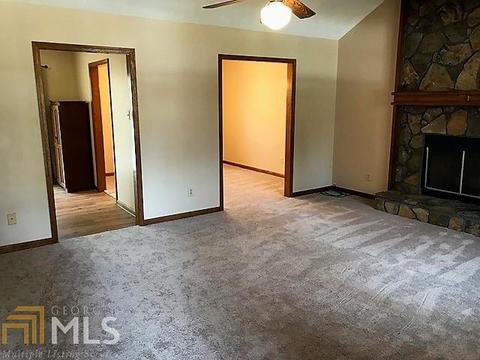 145 Lakeside Dr, Covington, GA 30016 photo 4