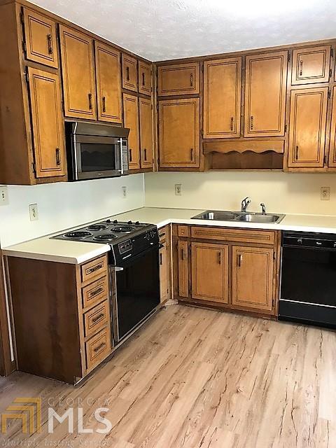 145 Lakeside Dr, Covington, GA 30016 photo 6