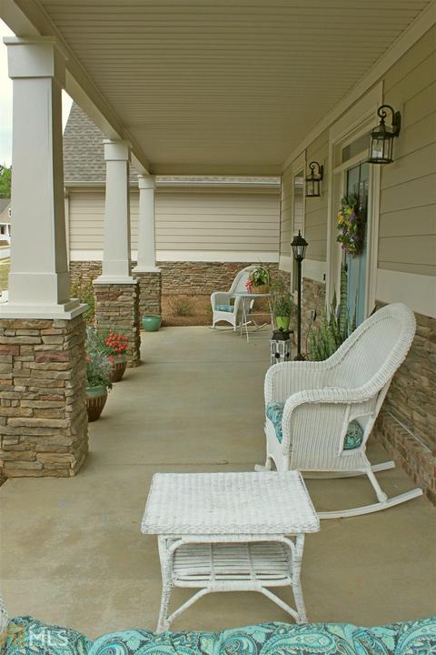812 Ashland Falls Dr, Monroe, GA 30656 photo 6