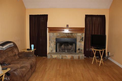 90 Oak Ridge Ct, Covington, GA 30016 photo 8