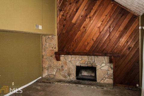 3105 Caliente Ln, Rex, GA 30273 photo 4