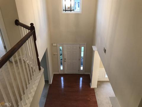 976 Maple Leaf Dr, Mcdonough, GA 30253 photo 2