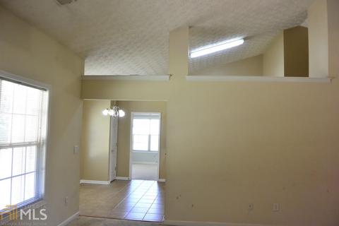 255 Queensland Ln, Covington, GA 30016 photo 9