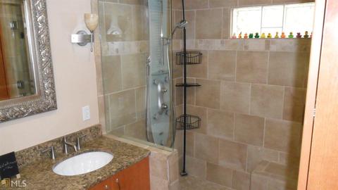 3029 Meadowood Ln, Chamblee, GA 30341 photo 8