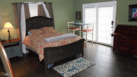 3029 Meadowood Ln, Chamblee, GA 30341 photo 5