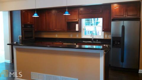 3029 Meadowood Ln, Chamblee, GA 30341 photo 3