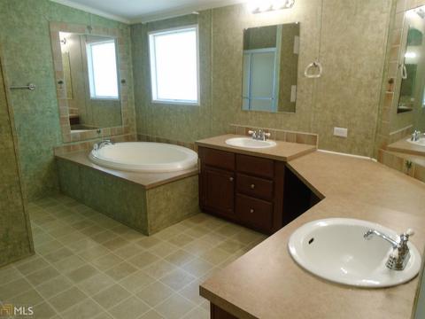 49 Mill Run Dr, Comer, GA 30629 photo 11