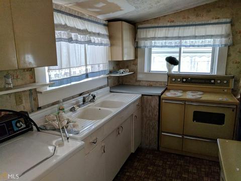 691 Four Points Rd, Jackson, GA 30233 photo 4