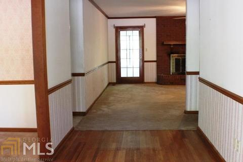 301 Regency Cir, Dublin, GA 31021 photo 6