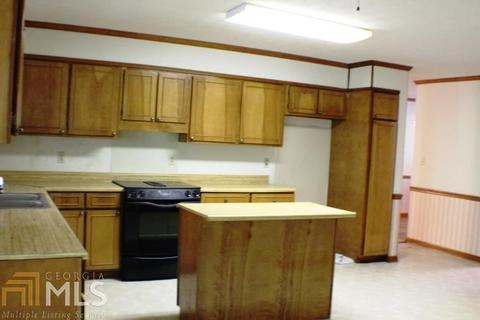 301 Regency Cir, Dublin, GA 31021 photo 11