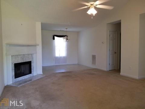 151 Pineview Dr, Forsyth, GA 31029 photo 2