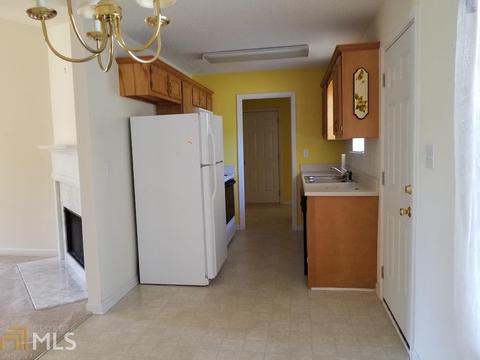 151 Pineview Dr, Forsyth, GA 31029 photo 3