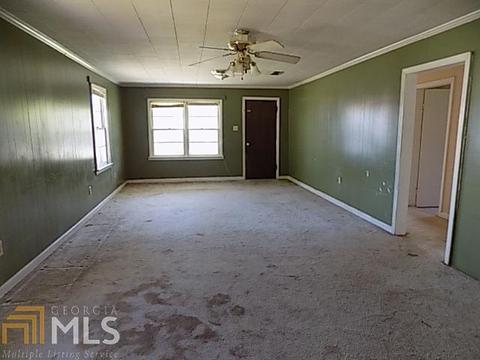 114 Pine Cir, Lagrange, GA 30240 photo 2