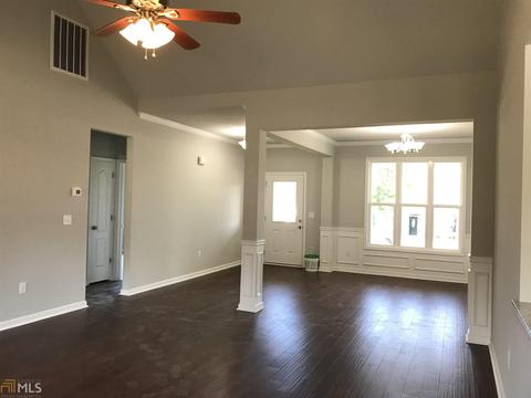210 N Pointe Dr, Lagrange, GA 30241 photo 6