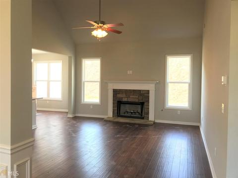 210 N Pointe Dr, Lagrange, GA 30241 photo 3