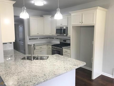 210 N Pointe Dr, Lagrange, GA 30241 photo 9