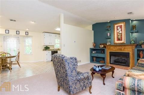 3914 Pine Needle Dr, Duluth, GA 30096 photo 4