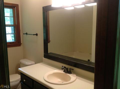 228 Farmbrook Pkwy, Stockbridge, GA 30281 photo 10