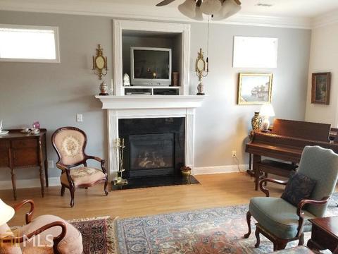 10112 Malcolm Ct, Covington, GA 30014 photo 2