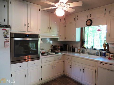 1 Stonewood Forest Rd, Toccoa, GA 30577 photo 2