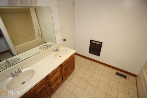 116 E Meadow Way Dr, Lagrange, GA 30240 photo 9