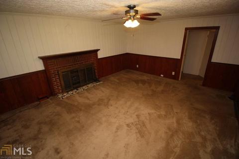 116 E Meadow Way Dr, Lagrange, GA 30240 photo 2