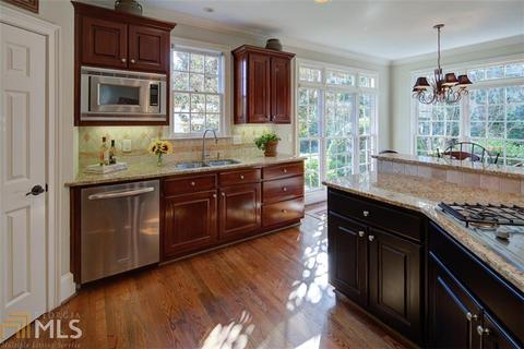 5880 Ettington Dr, Suwanee, GA 30024 photo 10