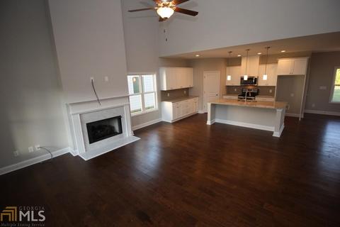 384 Linman Dr, Lagrange, GA 30241 photo 2