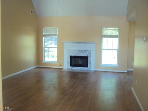 107 Oakmont Dr, Lagrange, GA 30240 photo 3