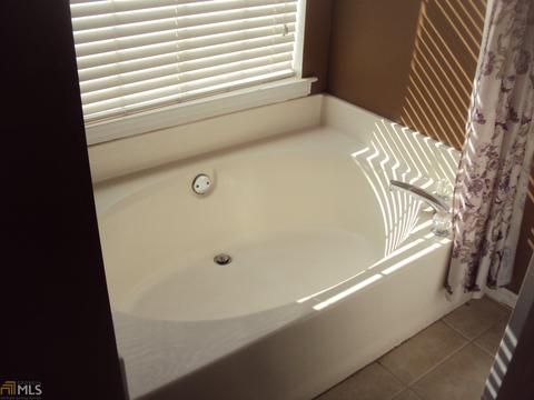 107 Oakmont Dr, Lagrange, GA 30240 photo 9