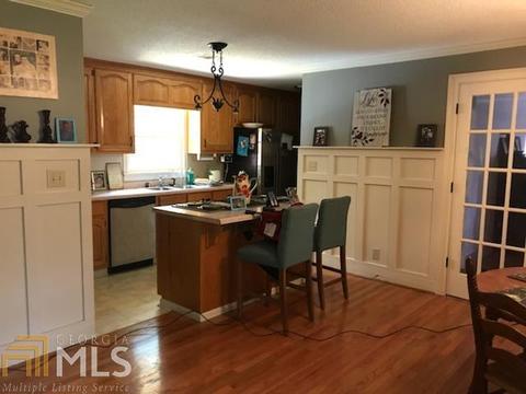 158 Ridgeway St, Winder, GA 30680 photo 4