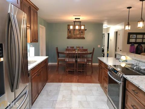 719 Sherwood St, Toccoa, GA 30577 photo 9