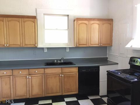 285 E Main St, Forsyth, GA 31029 photo 3