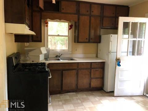 1047 E Tugalo St, Toccoa, GA 30577 photo 4