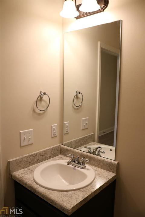 105 Truman Ct, Jackson, GA 30233 photo 6