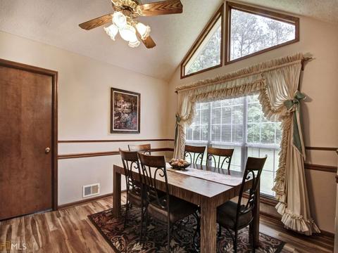 189 Hayes Cir, Rex, GA 30273 photo 10