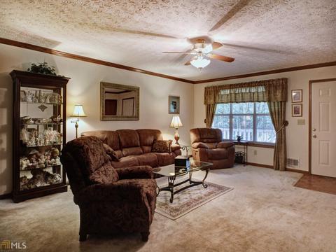 189 Hayes Cir, Rex, GA 30273 photo 6