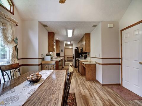 189 Hayes Cir, Rex, GA 30273 photo 14