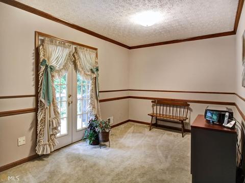 189 Hayes Cir, Rex, GA 30273 photo 12