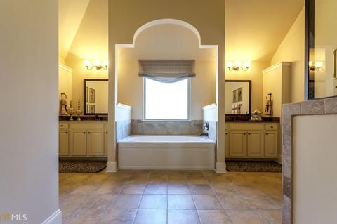 4585 Cloister Cir, Hampton, GA 30228 photo 10