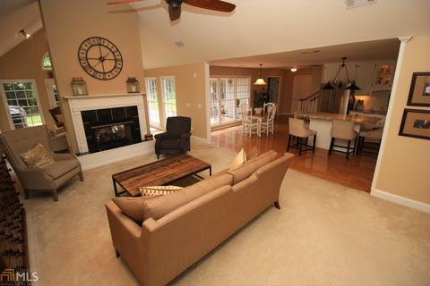 626 Youngs Mill Rd, Lagrange, GA 30241 photo 2