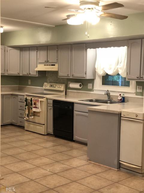 6377 Lanier Rd, Morrow, GA 30260 photo 8