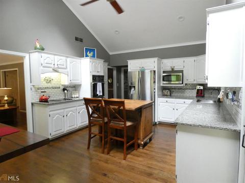 739 Lovers Ln, Toccoa, GA 30577 photo 10