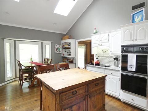 739 Lovers Ln, Toccoa, GA 30577 photo 8