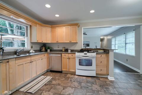 3795 Longview Dr, Chamblee, GA 30341 photo 13